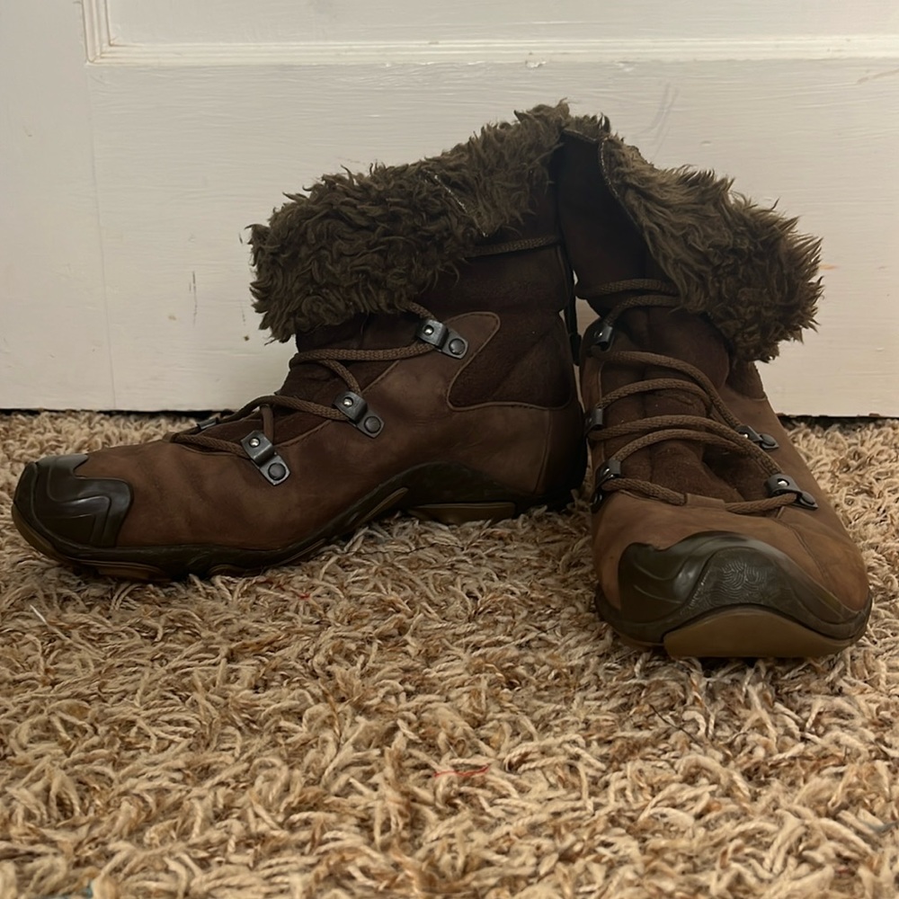 Merrell Fuzzy boots